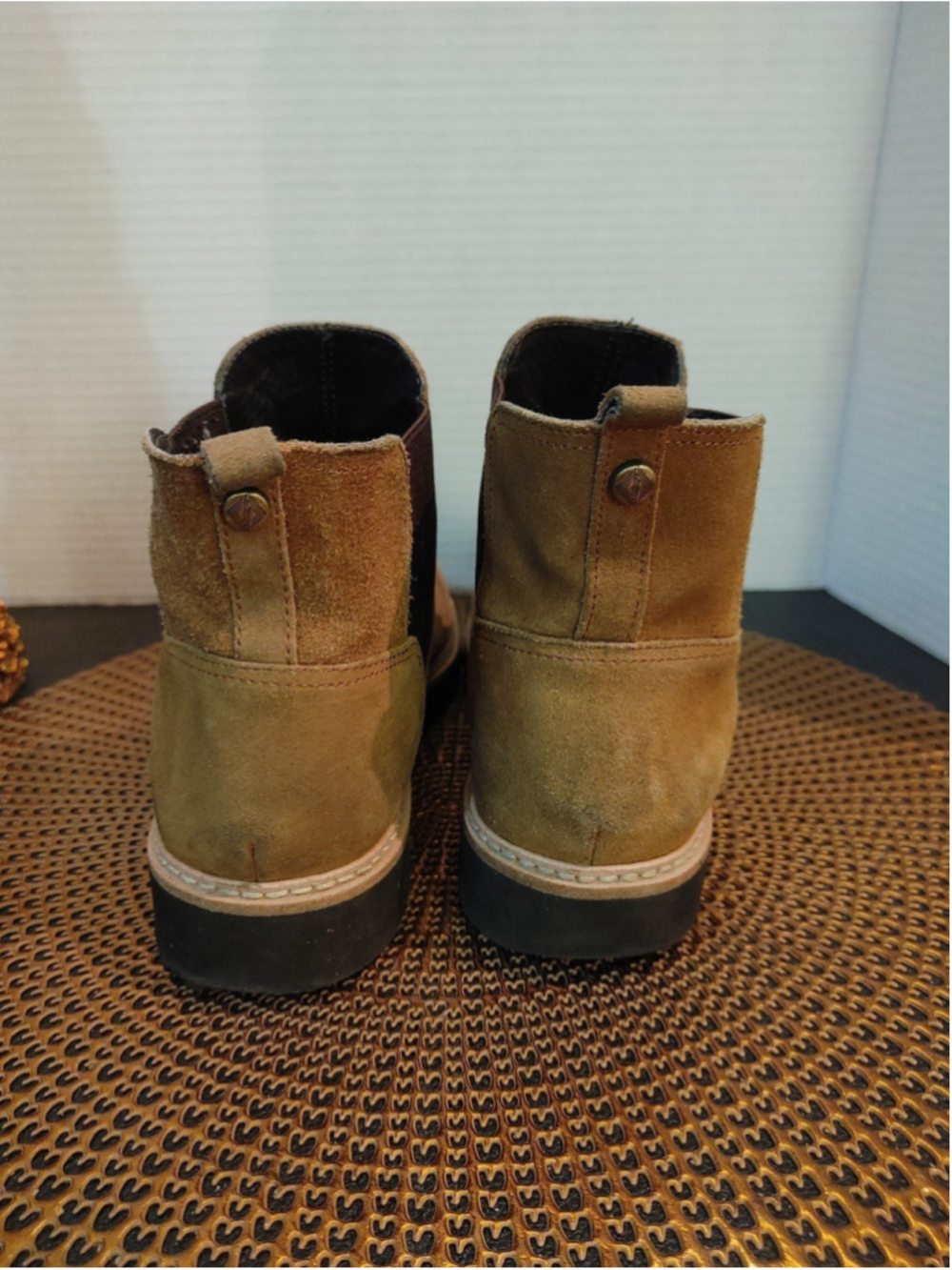 Donald J. Pliner Carisac Model Bootie Size 8.5M - Picture 4 of 4